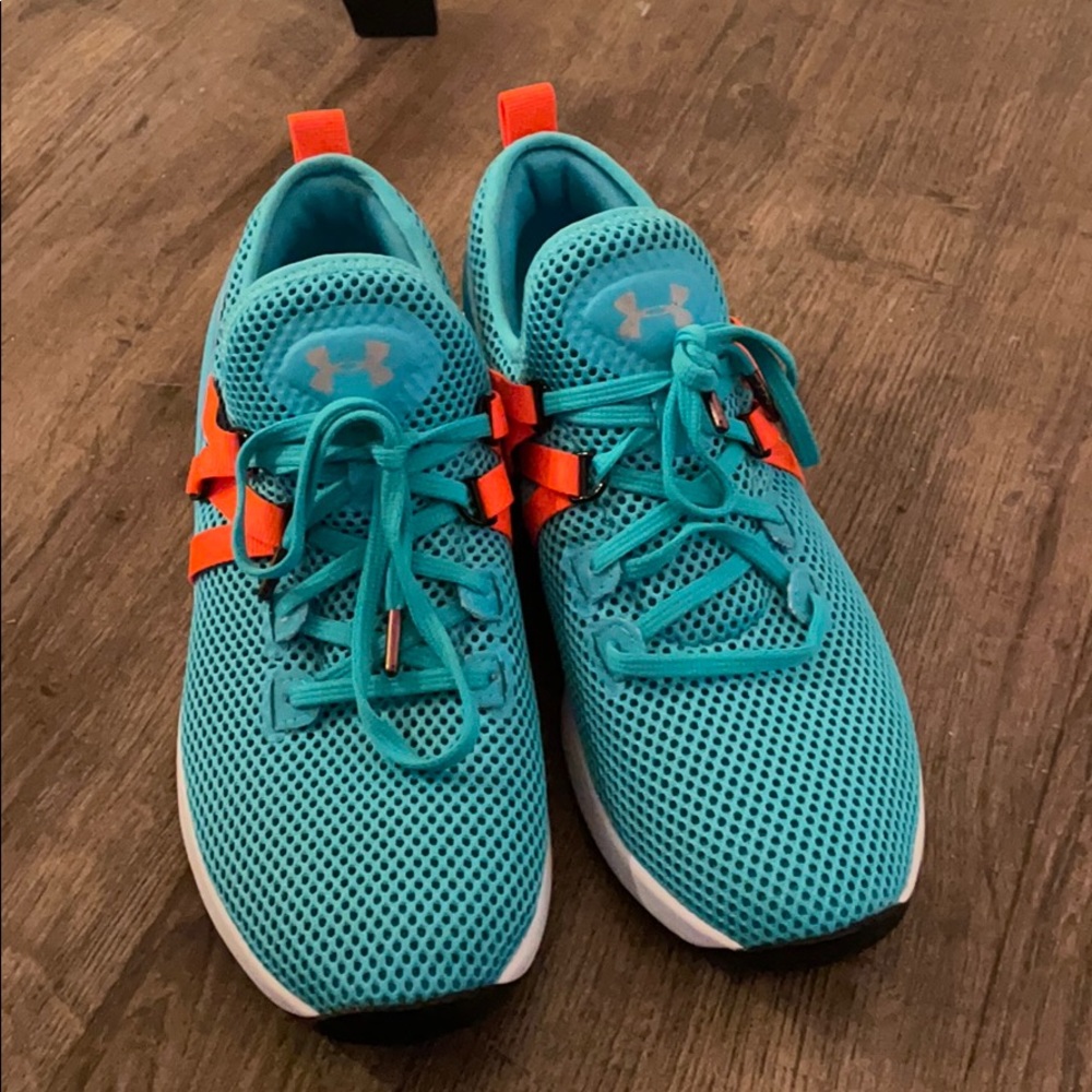 Under Armour Woman’s shoes